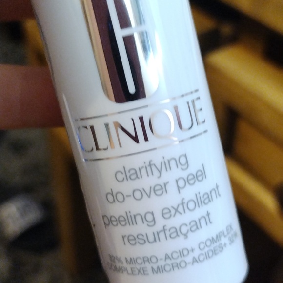 2/$25 NWT Clinique Clarifying Do-Over Peel - Picture 2 of 3